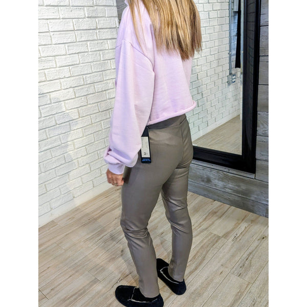 Lavender Crop kangaroo top